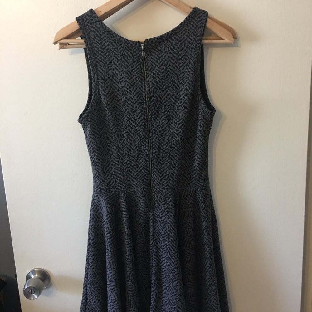 Express Dress!! - Picture 2 of 4